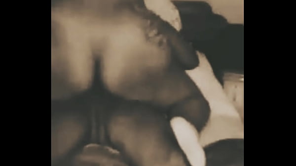 Esposa compartida por amigo montando verga y gimiendo rico